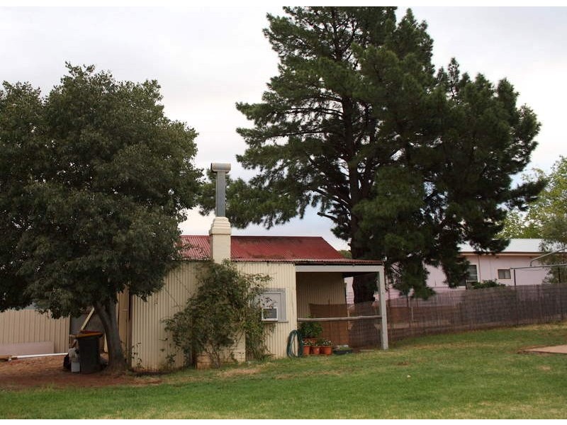 118 Clarinda Street, Parkes NSW 2870