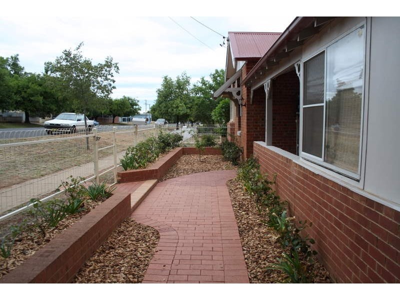118 Clarinda Street, Parkes NSW 2870