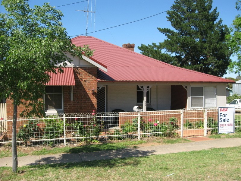 118 Clarinda Street, Parkes NSW 2870