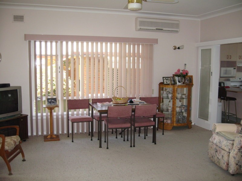 28 Armstrong Street, Parkes NSW 2870