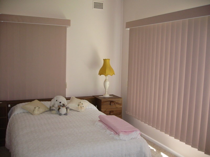 28 Armstrong Street, Parkes NSW 2870