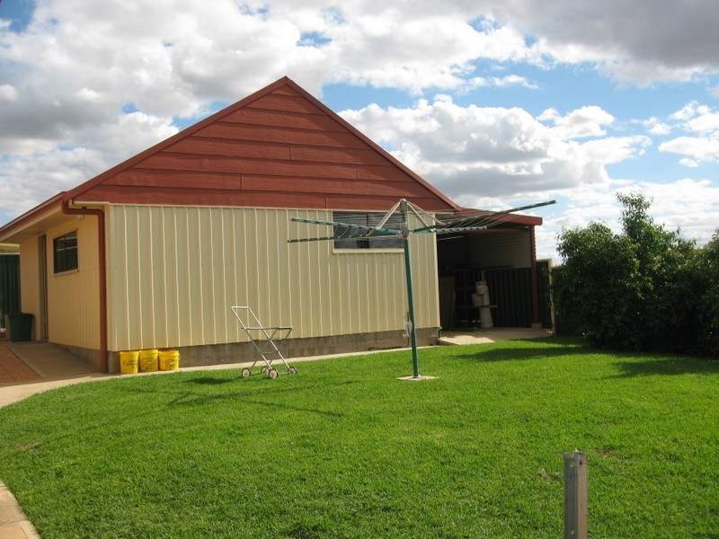 23 Alder Avenue, Parkes NSW 2870