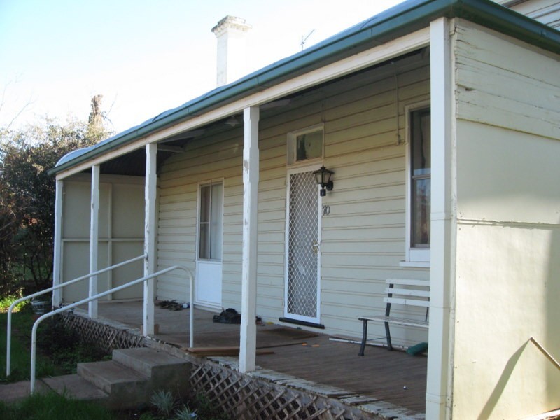 70 Orange Street, Parkes NSW 2870