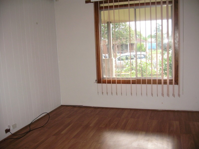 11 Cooke Street, Parkes NSW 2870