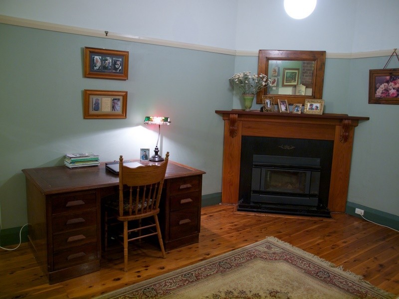 8 Elizabeth Street, Parkes NSW 2870