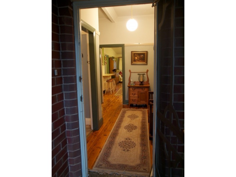 8 Elizabeth Street, Parkes NSW 2870