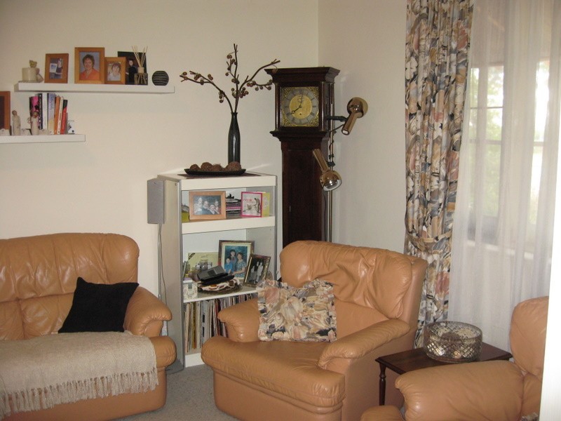 11a Close Street, Parkes NSW 2870