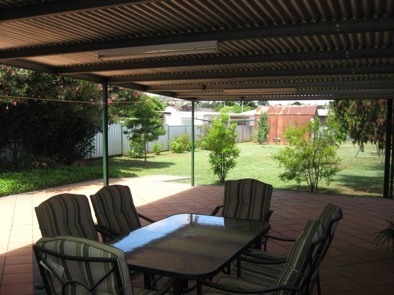 11a Close Street, Parkes NSW 2870