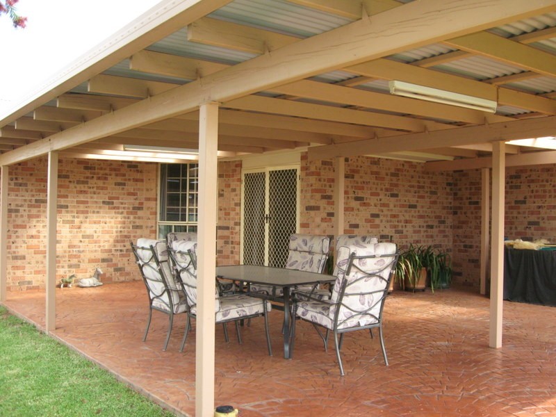 22 Arana Place, Parkes NSW 2870