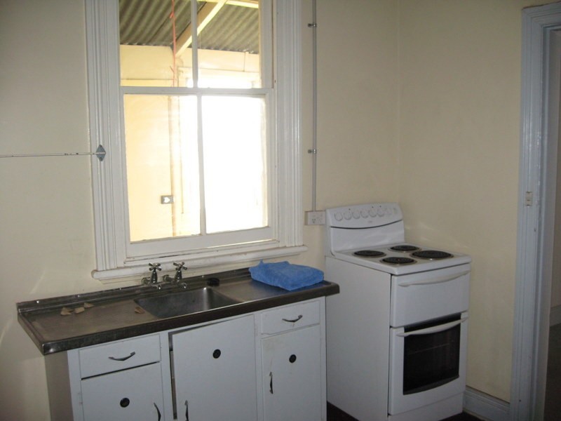 32 Currajong Street, Parkes NSW 2870