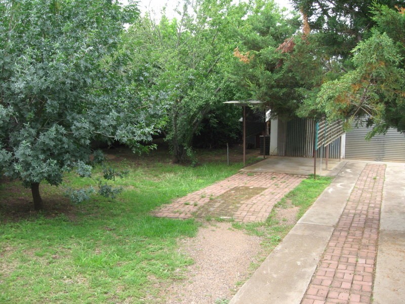 15 Albert Street, Parkes NSW 2870