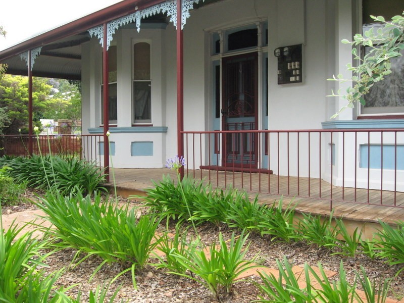 15 Albert Street, Parkes NSW 2870