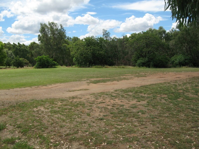 18 Billabong Crescent, Parkes NSW 2870