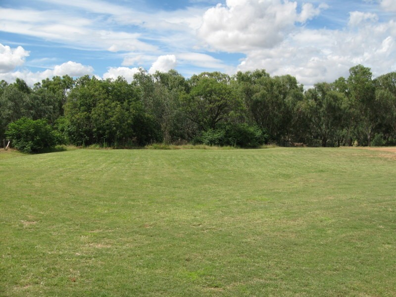 18 Billabong Crescent, Parkes NSW 2870