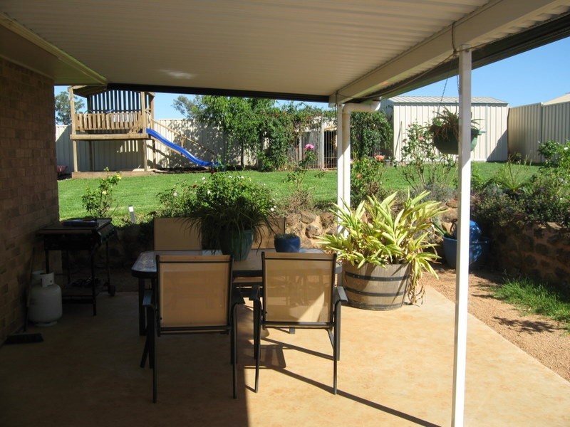 30 Blaxland Street, Parkes NSW 2870