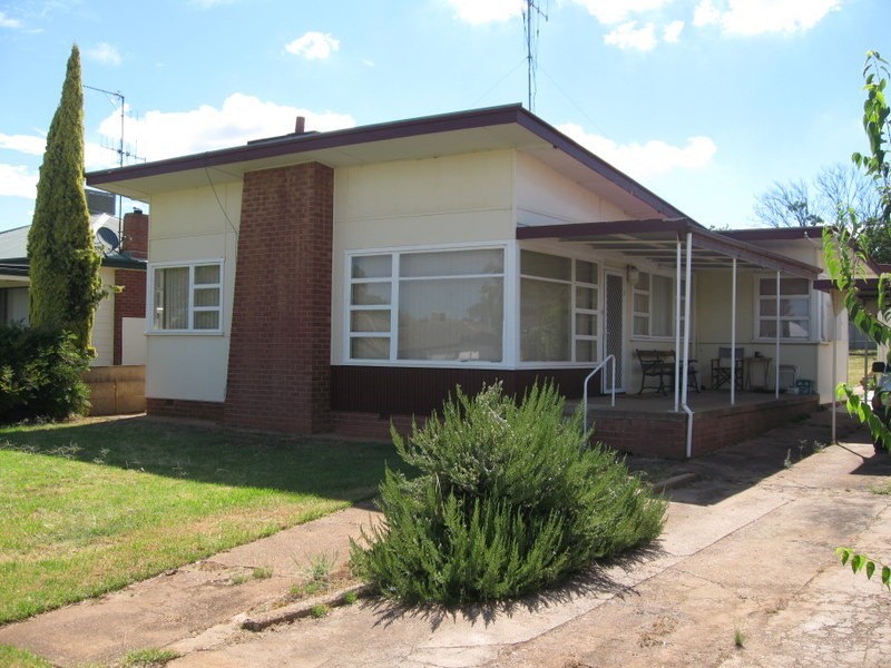 22 Pearce Street, Parkes NSW 2870
