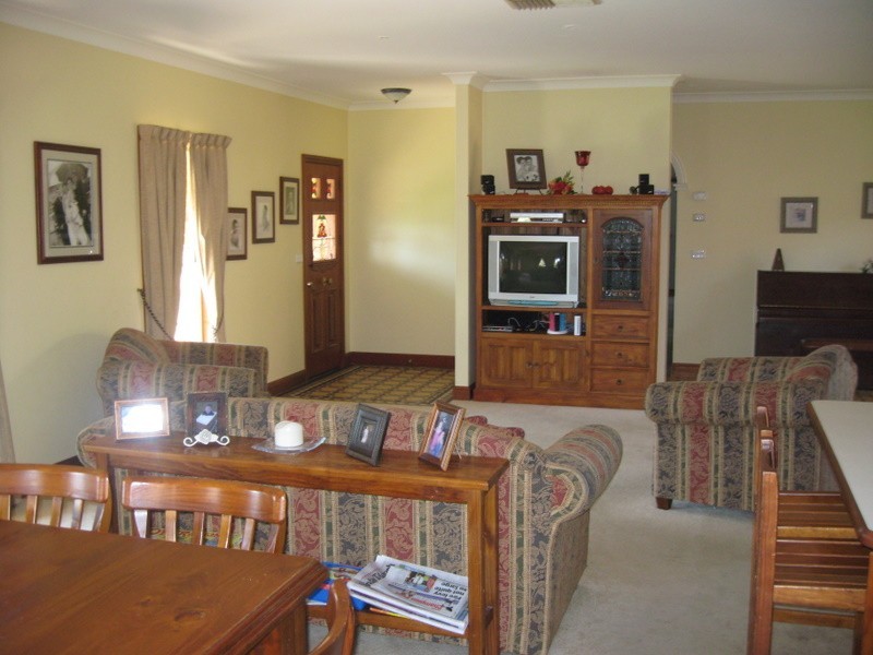 1 Barton Street, Parkes NSW 2870