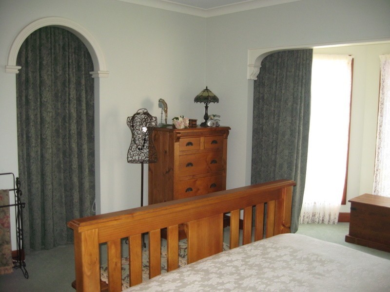 1 Barton Street, Parkes NSW 2870