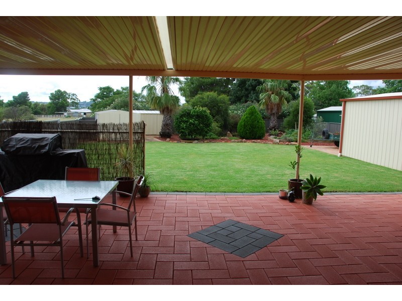 6 Mimosa Avenue, Parkes NSW 2870