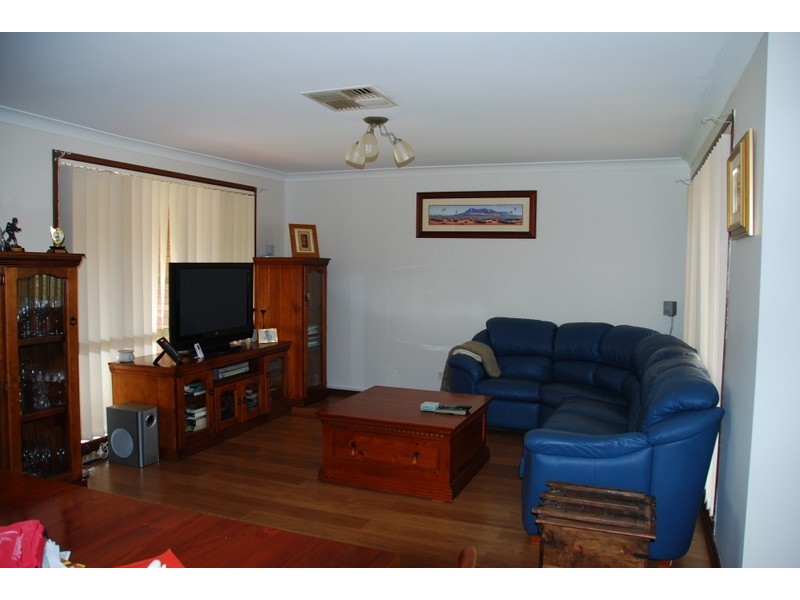 6 Mimosa Avenue, Parkes NSW 2870