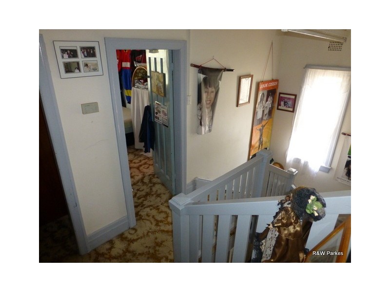 108 Caswell Street, Peak Hill NSW 2869