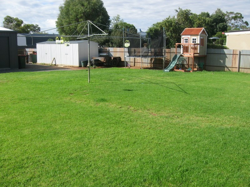 15 Lynch Street, Parkes NSW 2870