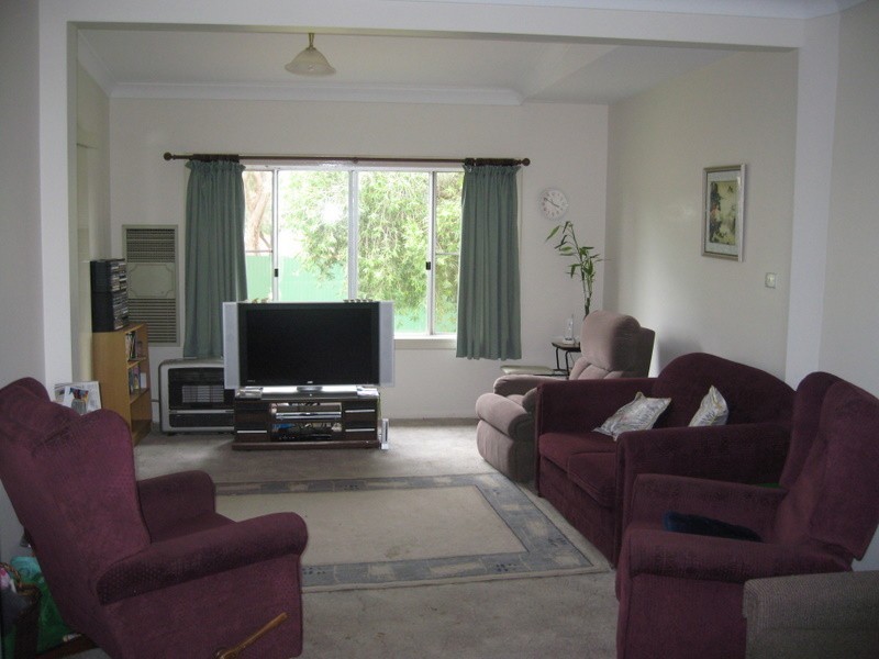 10 Alexandra Street, Parkes NSW 2870