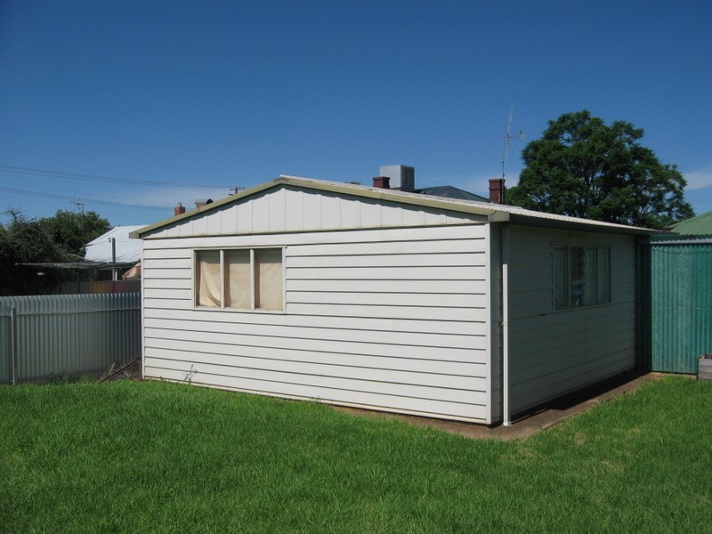 38 Close Street, Parkes NSW 2870