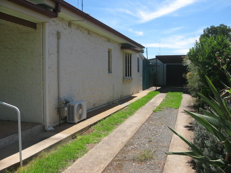 38 Close Street, Parkes NSW 2870