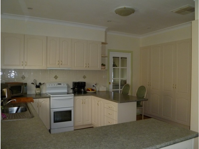 24 Waratah Street, Parkes NSW 2870