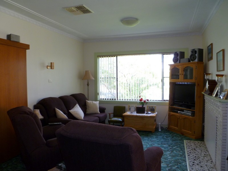 24 Waratah Street, Parkes NSW 2870