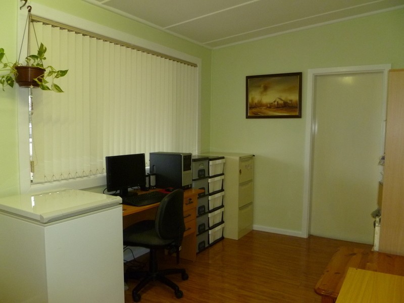 24 Waratah Street, Parkes NSW 2870