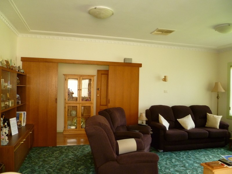 24 Waratah Street, Parkes NSW 2870
