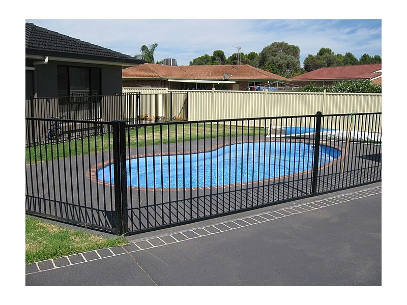 39 Glenburnie Close, Parkes NSW 2870