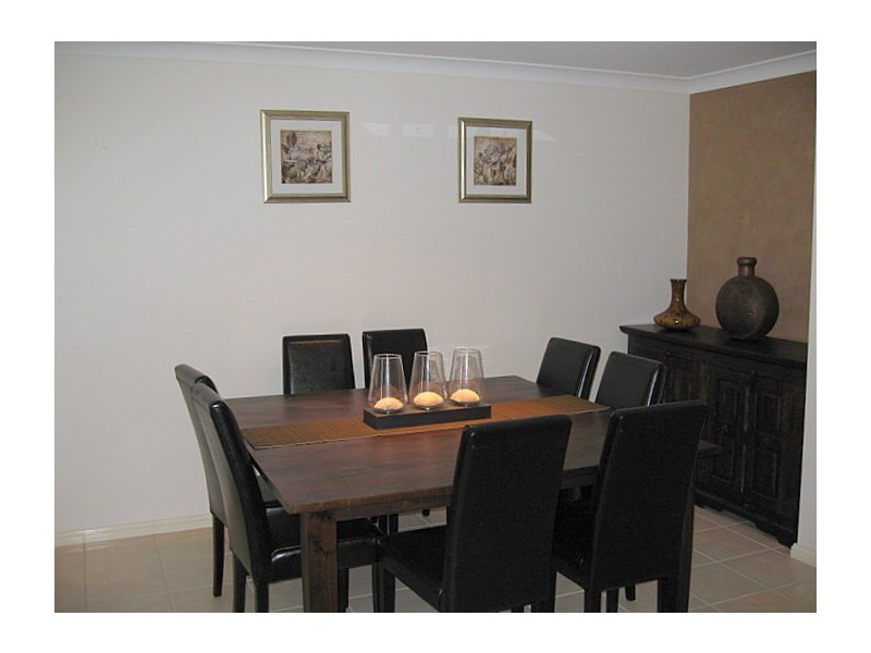 39 Glenburnie Close, Parkes NSW 2870