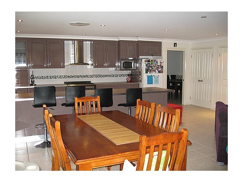 39 Glenburnie Close, Parkes NSW 2870