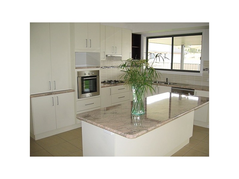 33 Noonan Street, Parkes NSW 2870