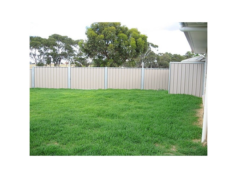 33 Noonan Street, Parkes NSW 2870