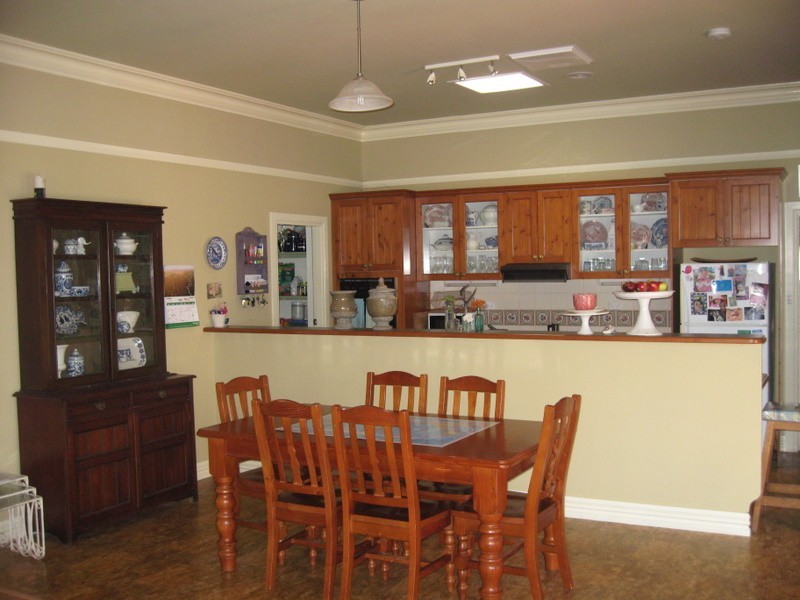 4 Thurlstone Street, Parkes NSW 2870