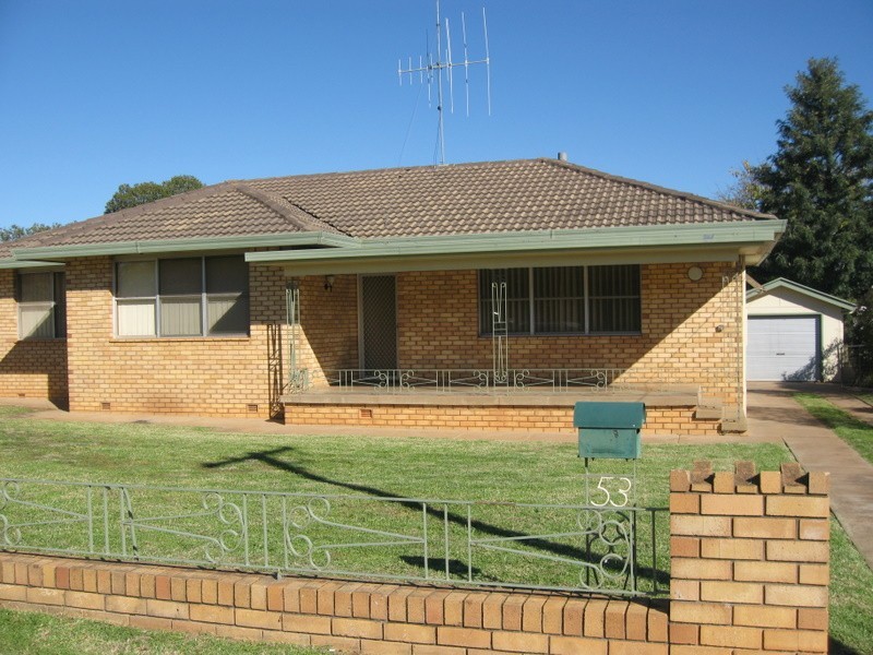 53 Dalton Street, Parkes NSW 2870
