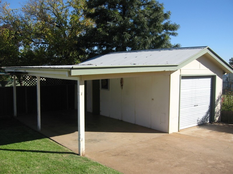 53 Dalton Street, Parkes NSW 2870