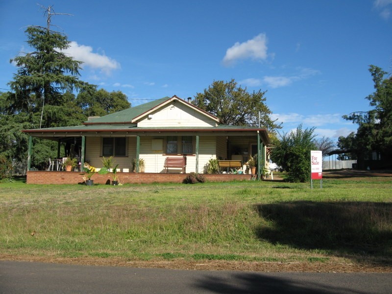 109 Woodward Street, Parkes NSW 2870