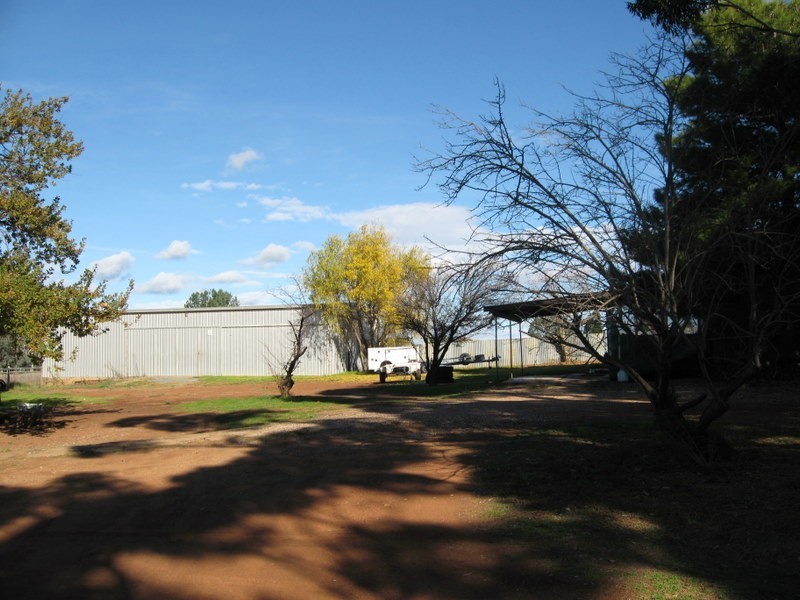109 Woodward Street, Parkes NSW 2870