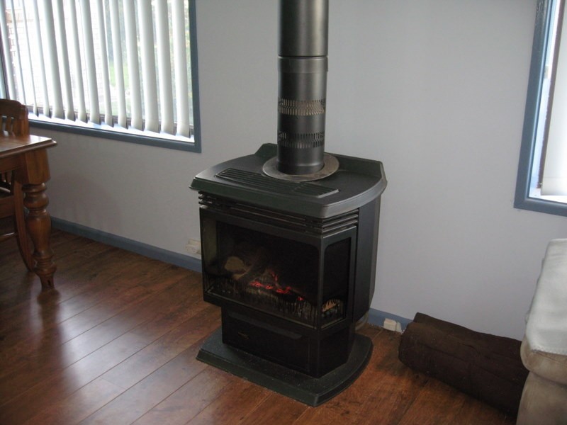 7 Bowditch Crescent, Parkes NSW 2870