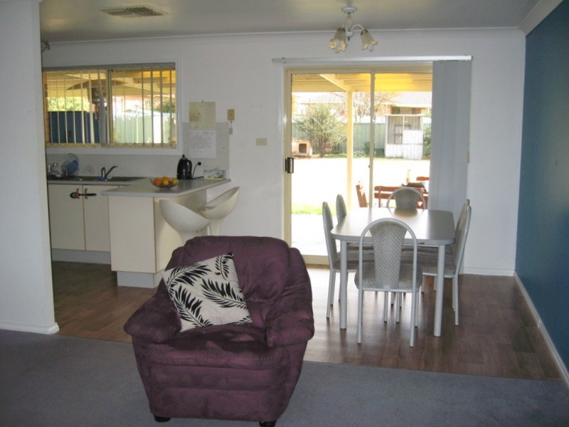 13 Ebelina Crescent, Parkes NSW 2870