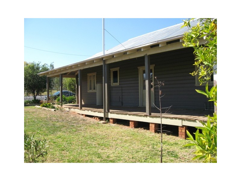38 Caswell Street, Peak Hill NSW 2869