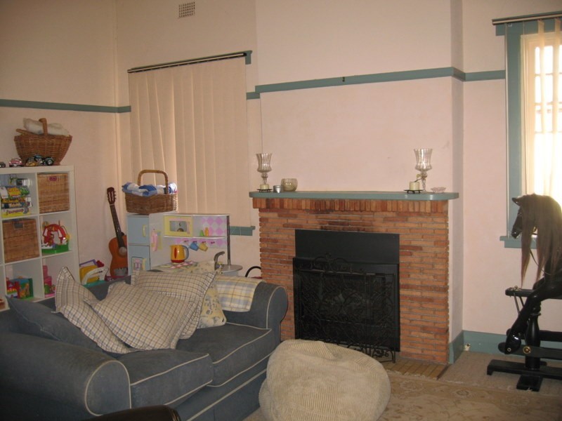 45 East Street, Parkes NSW 2870