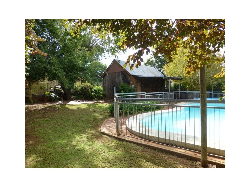 45 East Street, Parkes NSW 2870