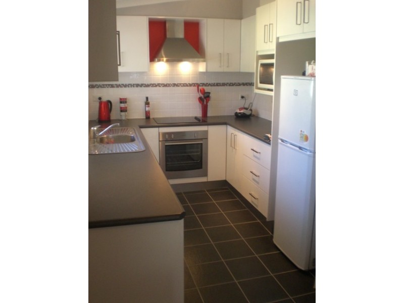 6 Thurlstone Street, Parkes NSW 2870