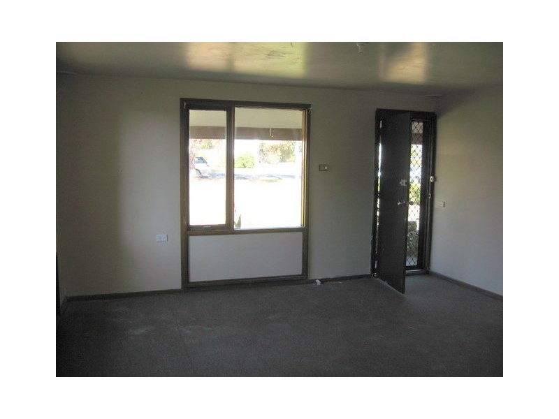 14 Callaghan Street, Parkes NSW 2870